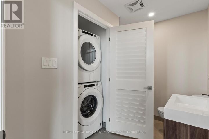 Property Photo:  195 Hunter Street East 610  ON K9H 0K6 