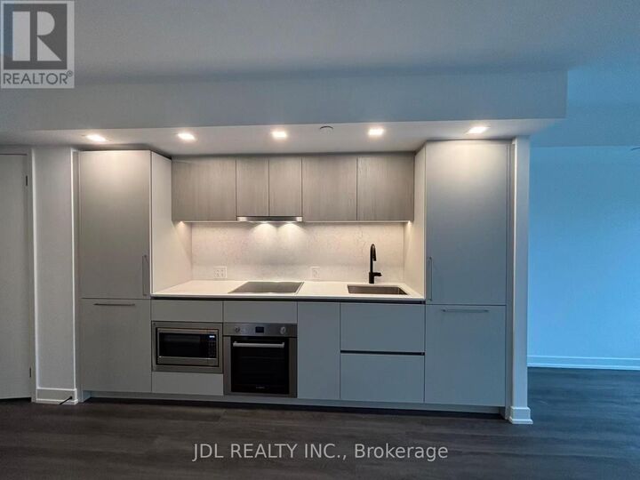 Property Photo:  609 Sherbourne Street 1611  ON M4X 0A4 