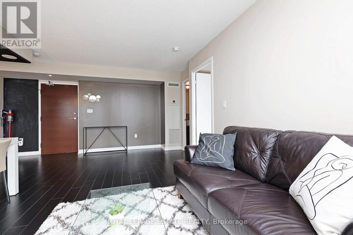 Property Photo:  10 Capreol Court 1701  ON M5V 4B3 