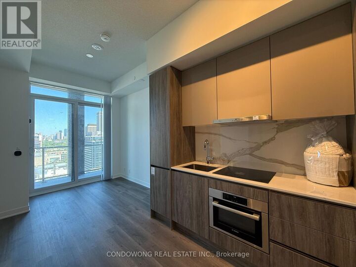 Property Photo:  180 Front Street East 2315  ON M5A 0A9 