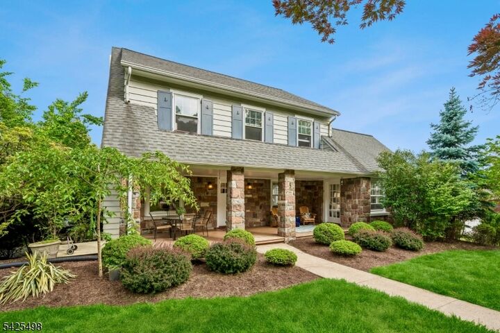 Property Photo:  24 Mayhew Dr  NJ 07079 