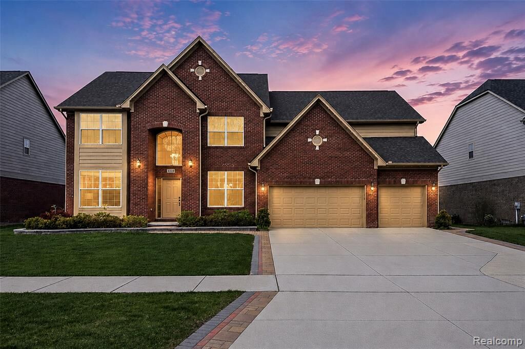 Property Photo:  4119 Stonington Drive  MI 48085 4109 