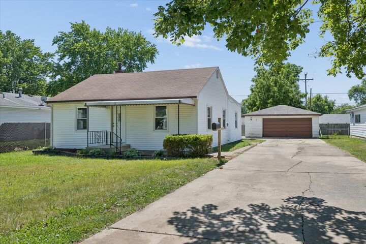 Property Photo:  1805 Kelly Avenue  IL 60403 