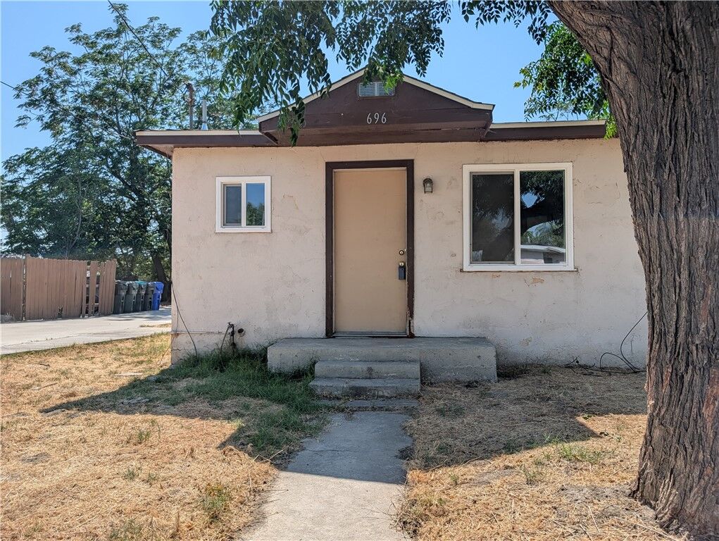 Property Photo: 696 S Foisy Street CA 92408