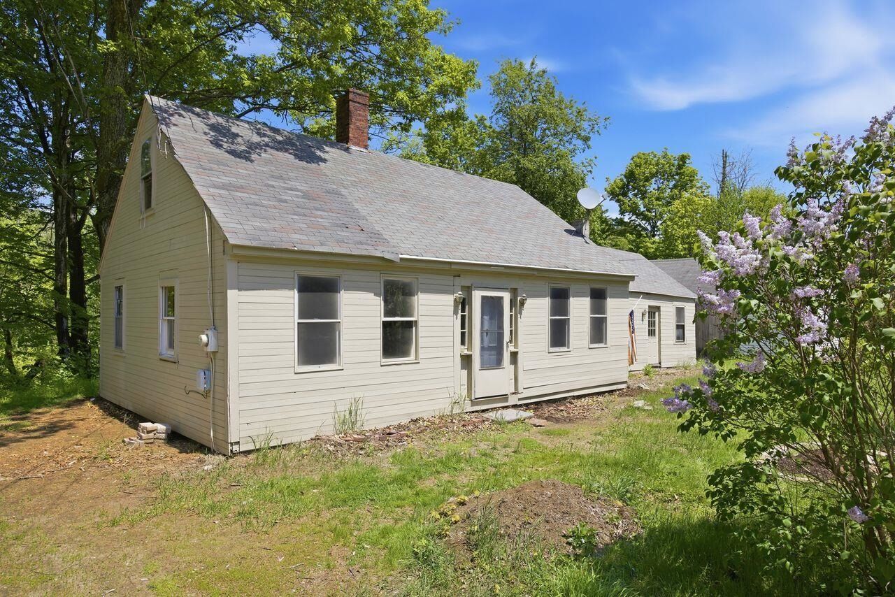 Property Photo: 307 School Street NH 03266