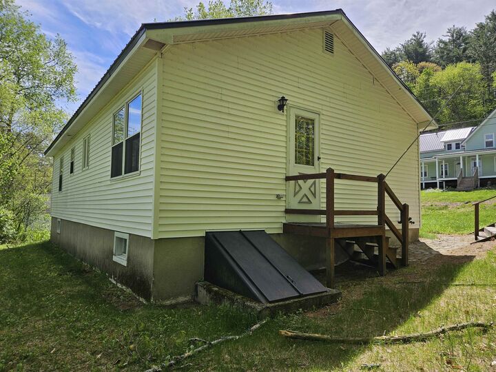 Property Photo:  133 Highland Avenue  NH 03561 
