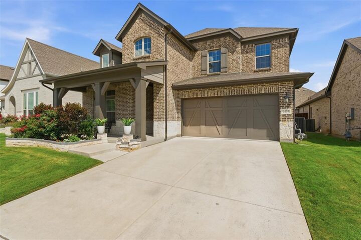Property Photo: 3108 Bluff Creek Drive TX 76063
