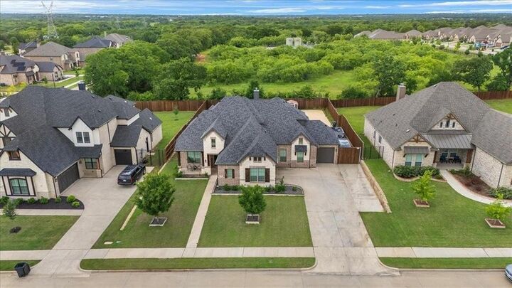Property Photo:  1218 Woodside Drive  TX 76063 