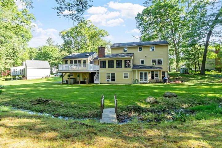 Property Photo: 10 Lancaster Place MA 01810