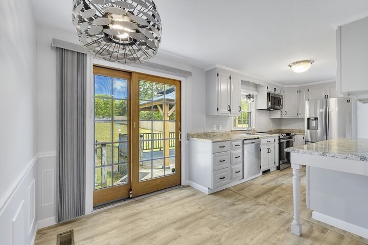 Property Photo:  17 Kings Way  MA 02653 