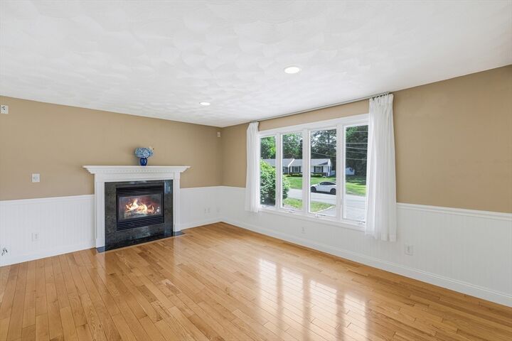 Property Photo:  14 Raymond Rd  MA 01824 