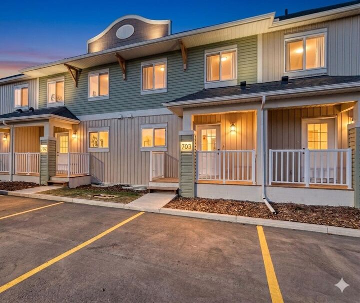 Property Photo: 903 Clover Road AB T0M 0N0