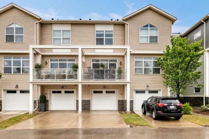 Property Photo:  608 Redstone View NE  AB T3N 0M9 
