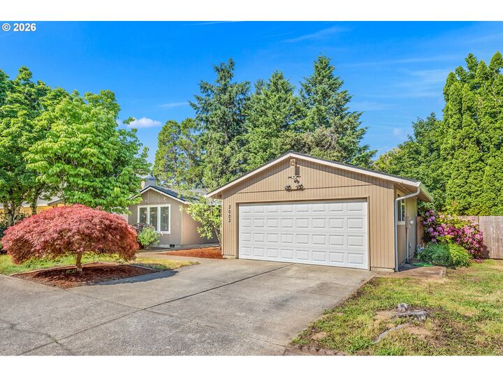 Property Photo: 3003 NE Hale Ave OR 97030