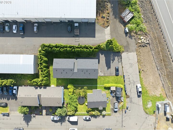 Property Photo: 1715 SE 9th Ave WA 98607