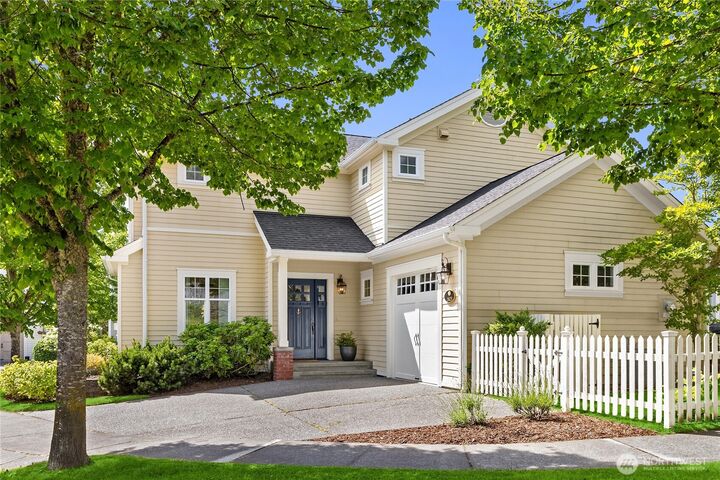 Property Photo:  1803  Parade Grounds Avenue NE  WA 98110 