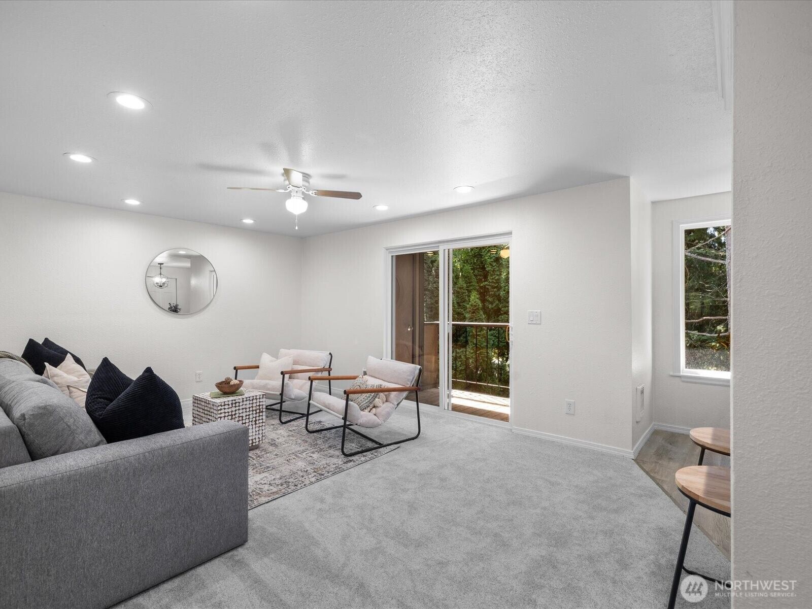 Property Photo:  7025  224th Street SW M2  WA 98026 