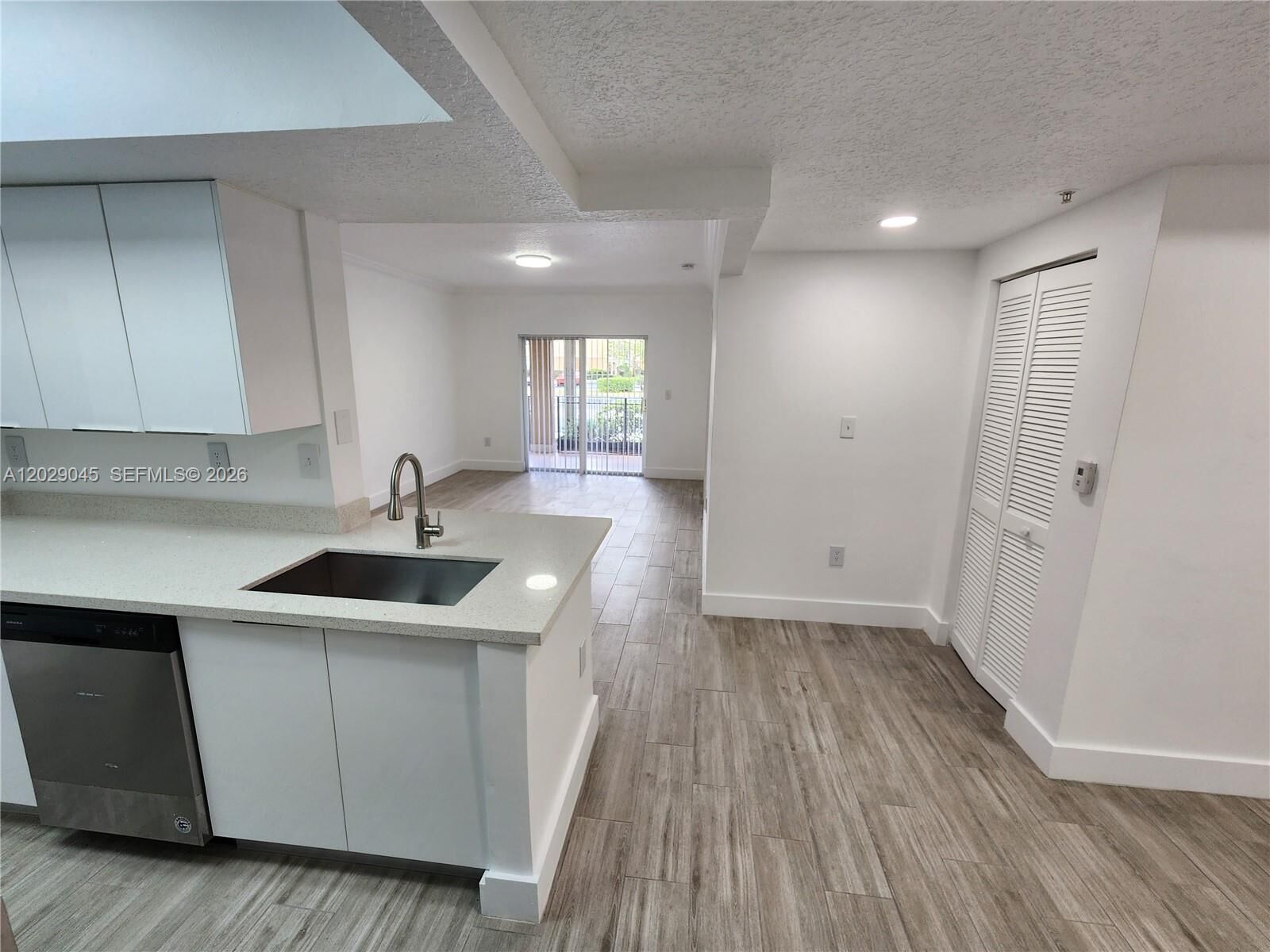 Property Photo:  215 SW 117th Ter 14101  FL 33025 