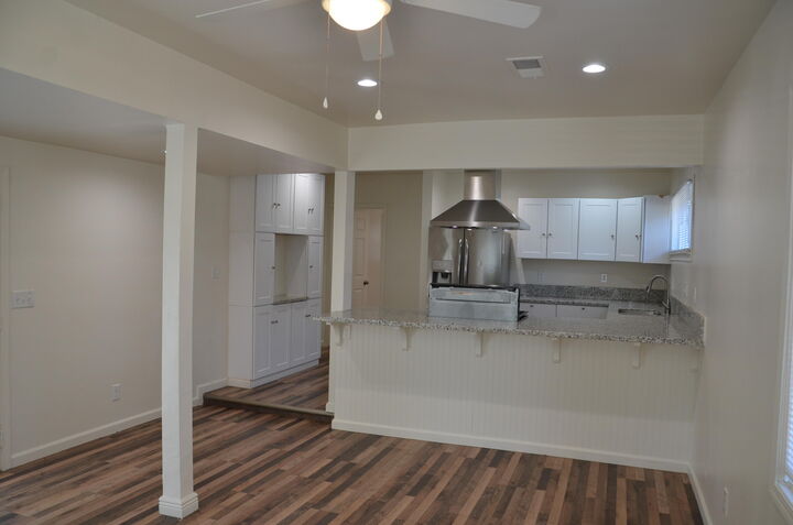 Property Photo: 648 B Street CA 93245