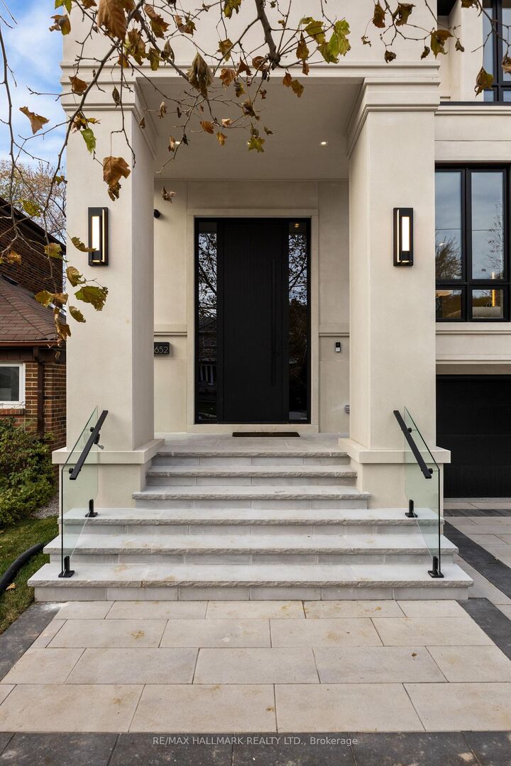 Property Photo: 652 Bedford Park Avenue ON M5M 1K4