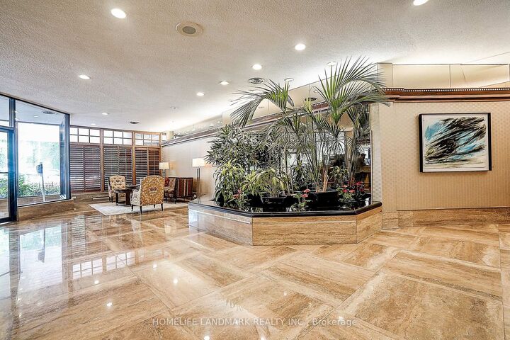 Property Photo: 130 Carlton Street 503 ON M5A 4K3