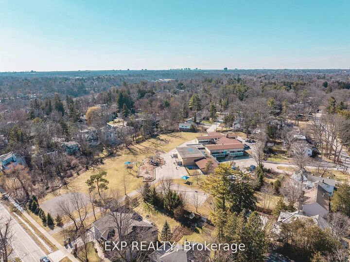 Property Photo: 1252 Mona Road ON L5G 3A1