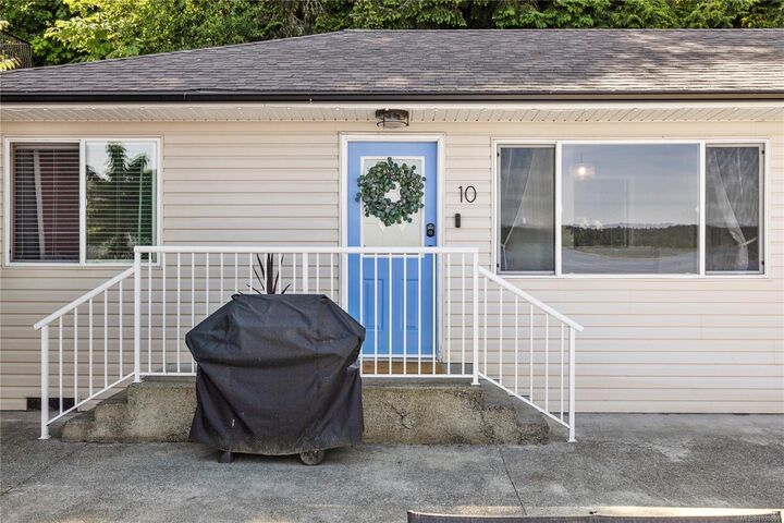 Property Photo: 345 Chemainus Rd #10 BC V9G 1Y1