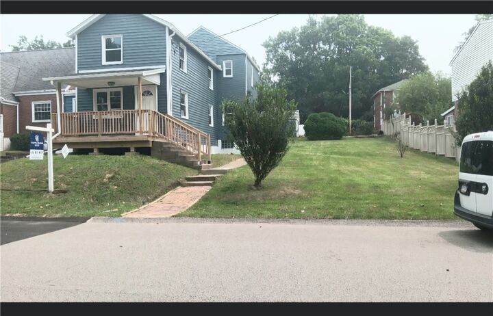 Property Photo:  820 4th St  PA 15139 