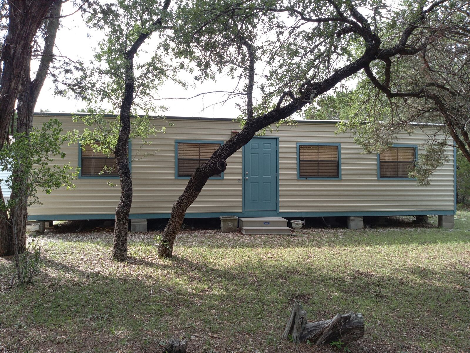 Property Photo: 10310 W Darleen Drive TX 78641