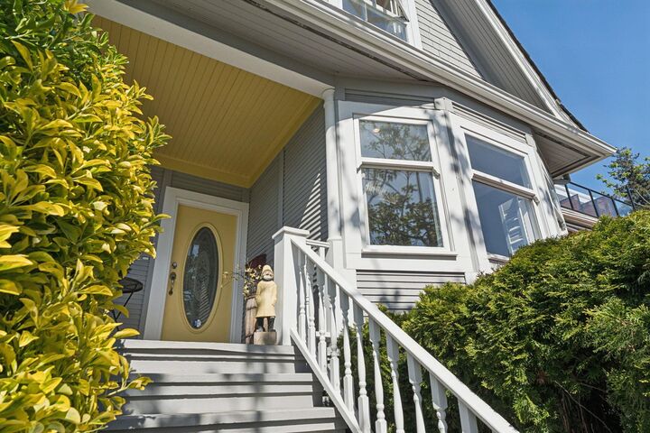 Property Photo: 408 E 2nd Street BC V7L 1C8