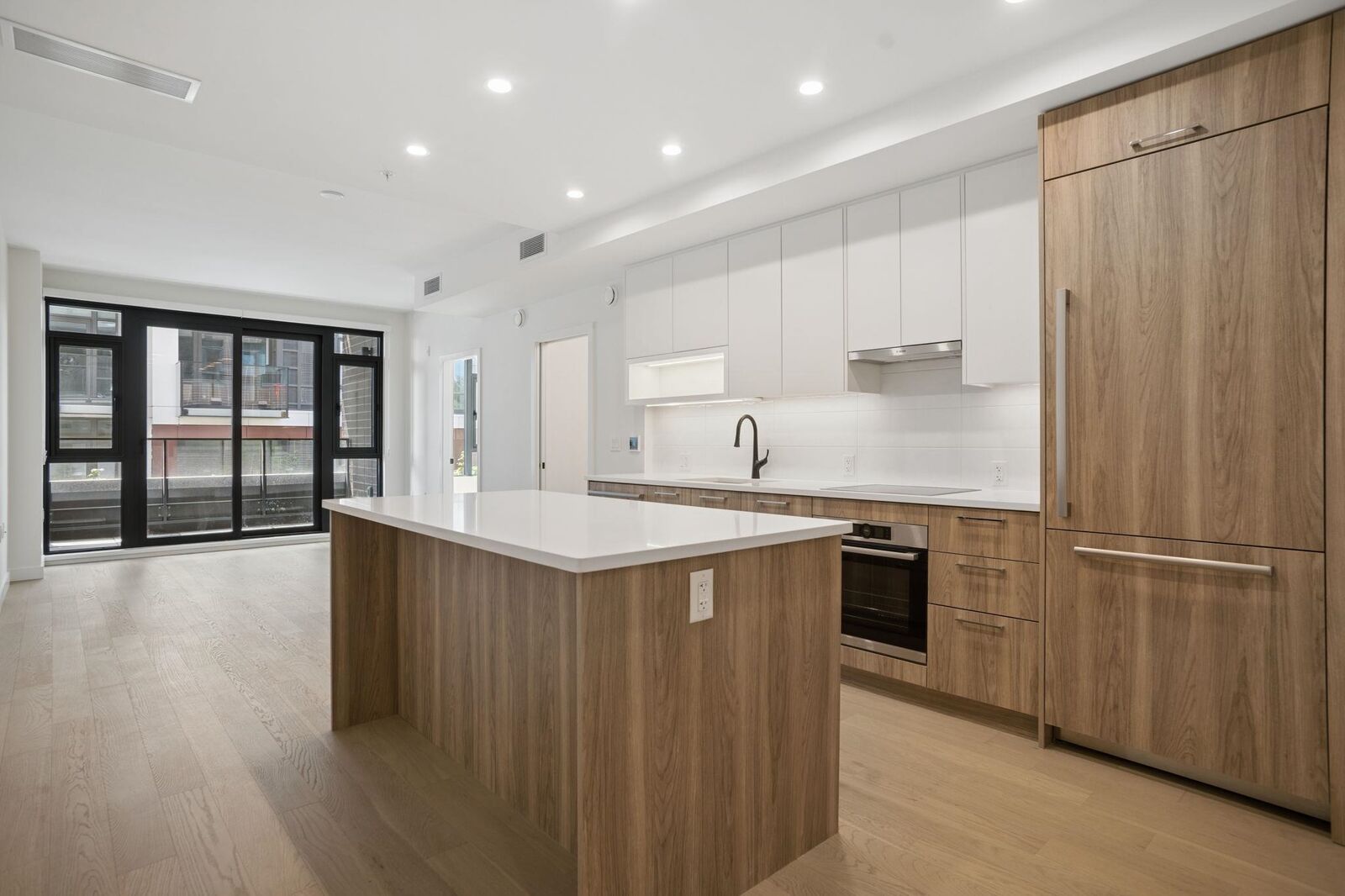 Property Photo:  8398 Oak Street 204  BC V6P 0L9 