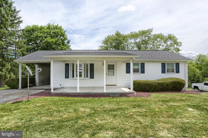 Property Photo:  911 West Street  PA 15537 