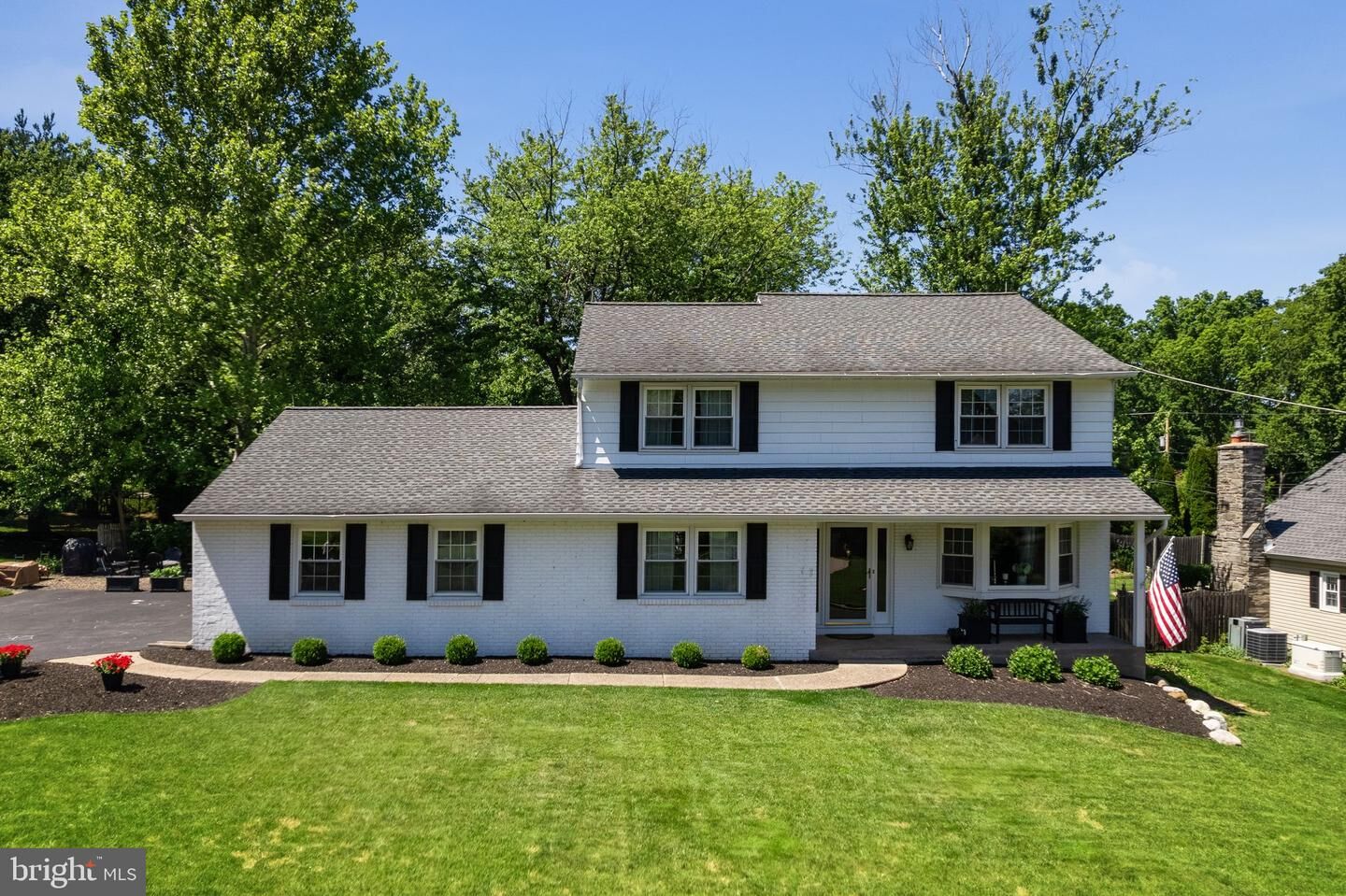 Property Photo:  824 Queens Drive  PA 19067 