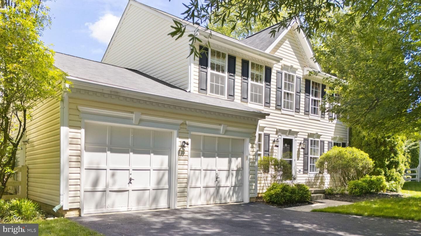 Property Photo: 17303 Bighorn Court VA 20141