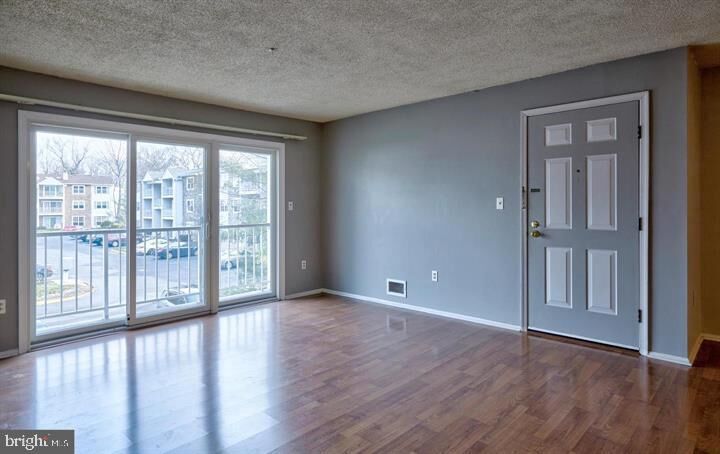 Property Photo:  61 Aspen Court  NJ 08619 