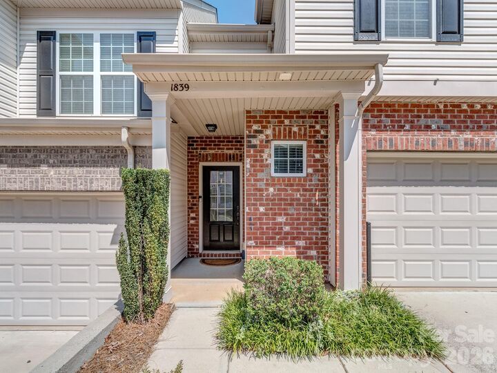 Property Photo:  1839 Royal Gorge Avenue  NC 28210 