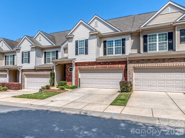 Property Photo: 1839 Royal Gorge Avenue NC 28210