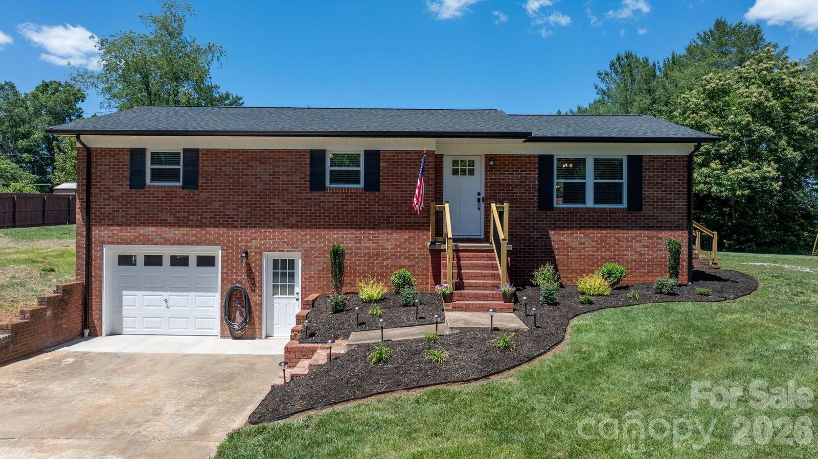 Property Photo: 55 Hillsdale Lane NC 28681