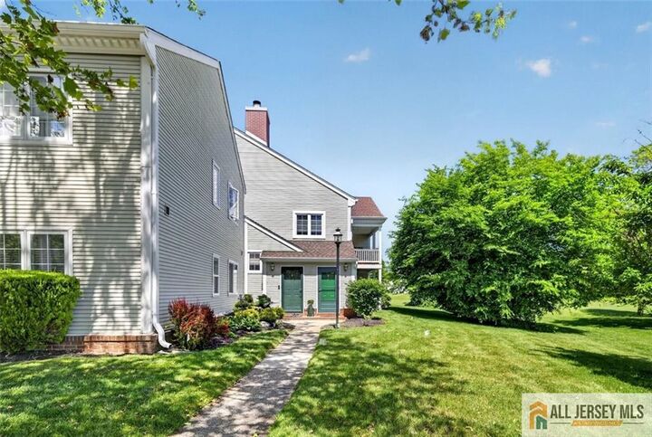 Property Photo:  40 Rutland Lane 40B  NJ 08831 
