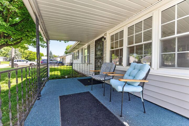 Property Photo:  19 George Street  OH 43344 