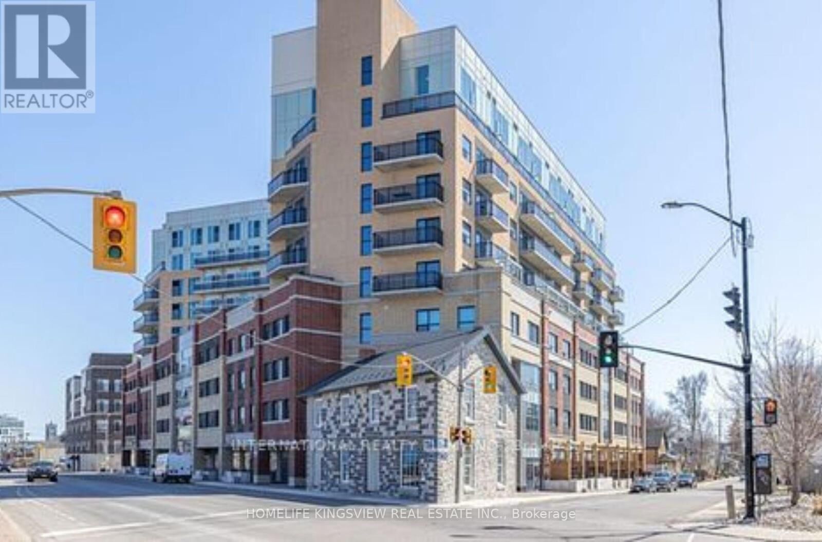 Property Photo:  652 Princess Street 425  ON K7L 1E5 