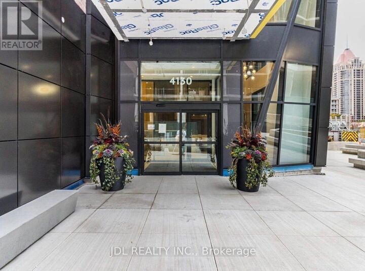 Property Photo:  4130 Parkside Village Drive 2805  ON L5B 0L7 