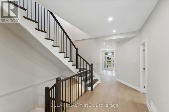 Property Photo:  1357 Kitchener Avenue  ON K1V 6W2 