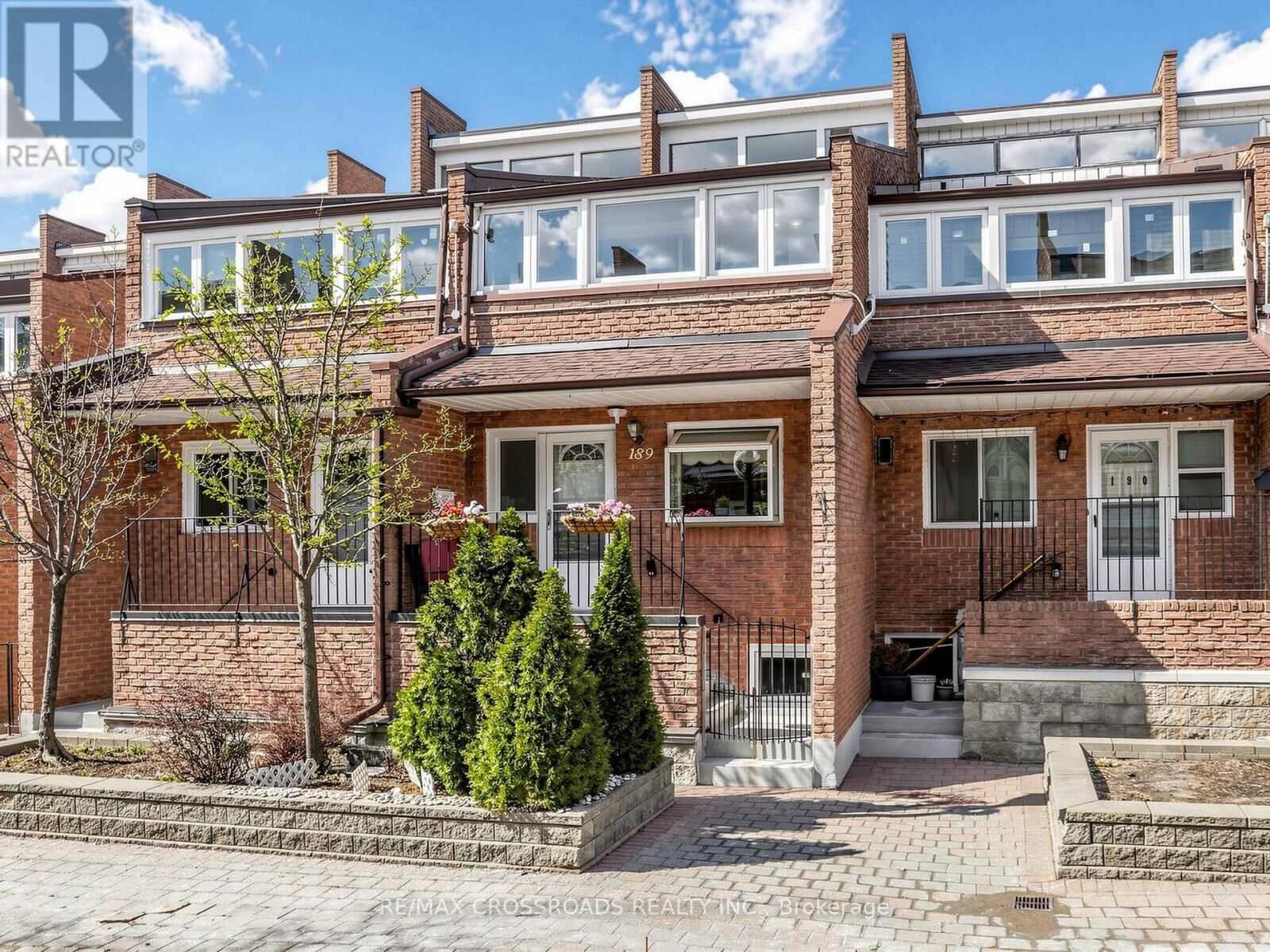 Property Photo:  50 Scarborough Golf Club Road 189  ON M1M 3T5 