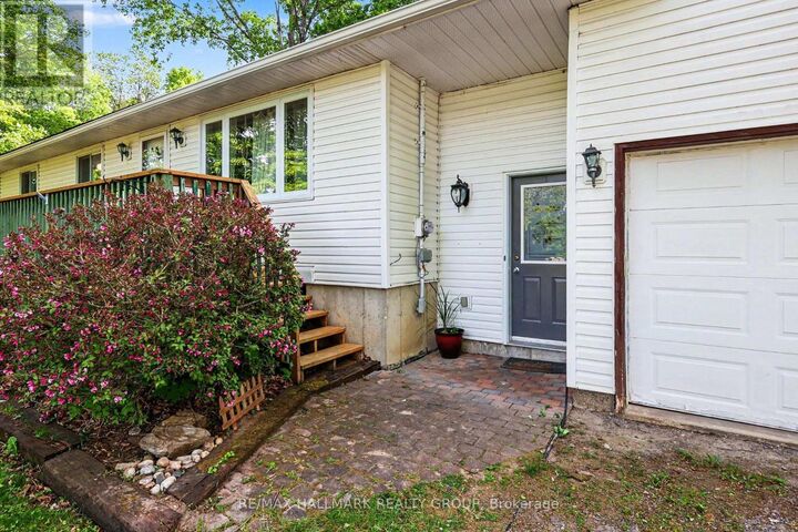 Property Photo:  471 Campbell Drive  ON K7S 3G8 