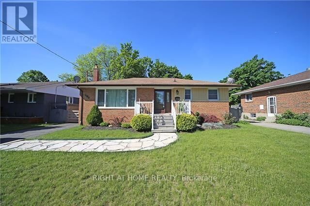 Property Photo:  580 Taplow Crescent  ON L6L 4W2 