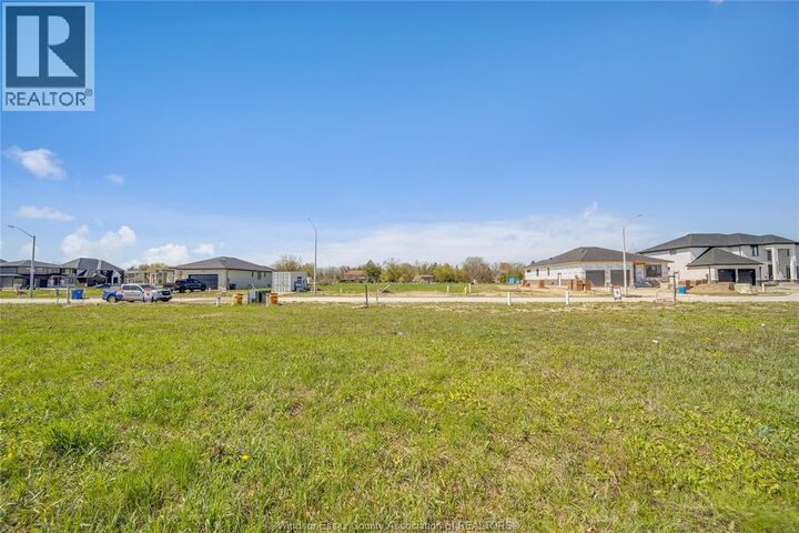 Property Photo:  3679 Farrow Avenue  ON N9H 0B3 