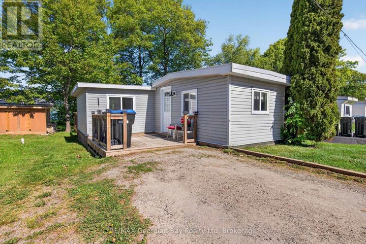 Property Photo:  24 Lakeshore Road  ON L4R 0B8 