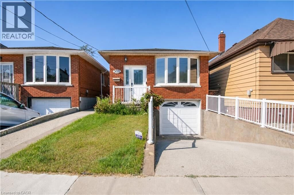 Property Photo:  103 McAnulty Boulevard Upper  ON L8H 3H3 