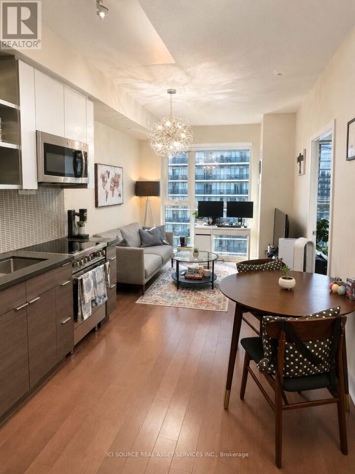 Property Photo:  33 Shore Breeze Drive 1106  ON M8V 1A1 